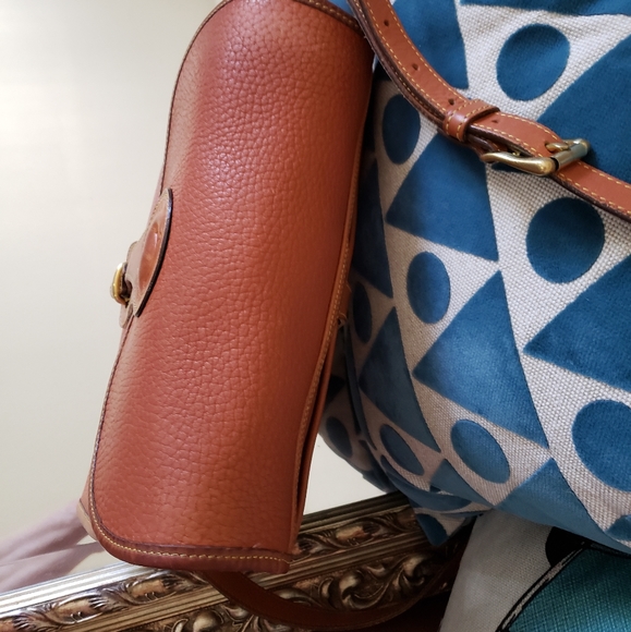 GUC VINTAGE DOONEY BOURKE CROSSBODY - Picture 10 of 12